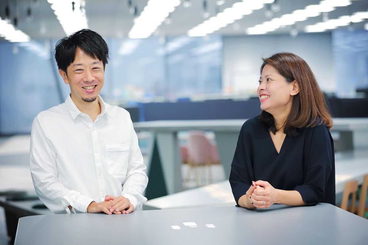 左から、三橋良平、植田みさ（電通デジタル）