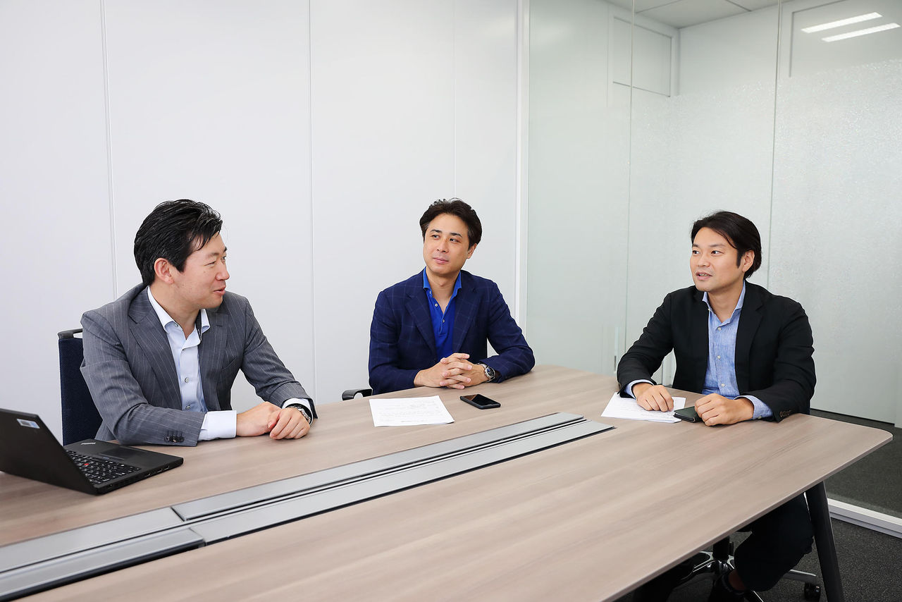 左から、坂本直彦氏、寺田智之氏、宮本繁人氏（ブリストル・マイヤーズ スクイブ）