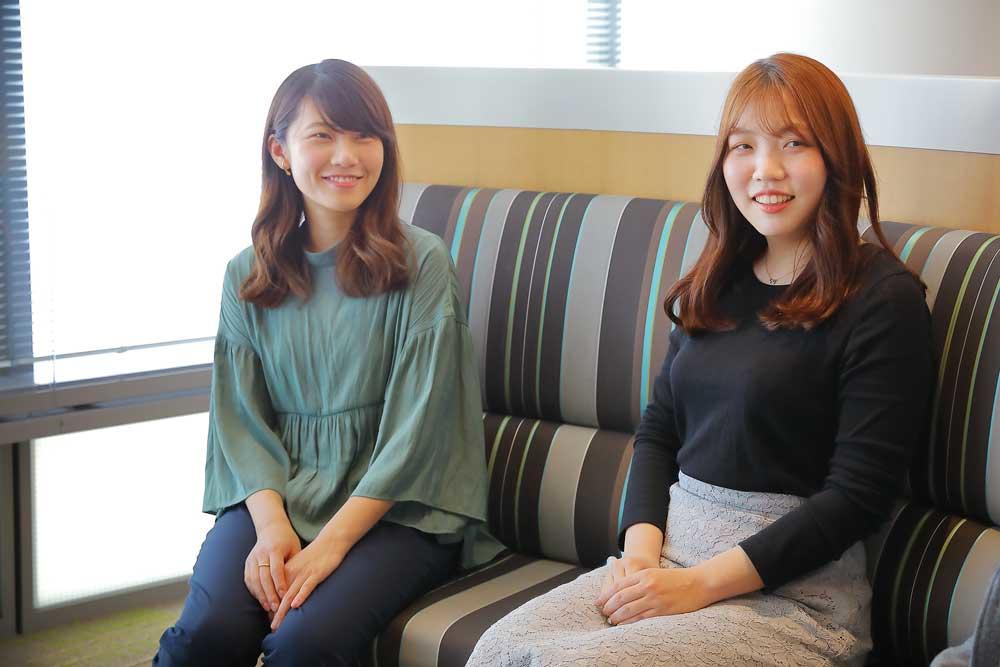 板野千咲（左）、波多野光（右）